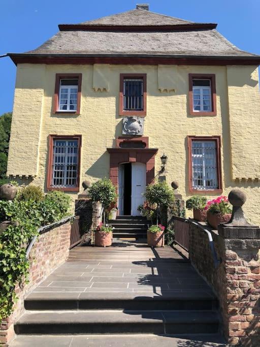 Charmante Ferienwohnungen Auf Reitstall Wasserburg Anstel - Ein Ort Zum Wohlfuehlen Und Entspannen Rommerskirchen Ngoại thất bức ảnh